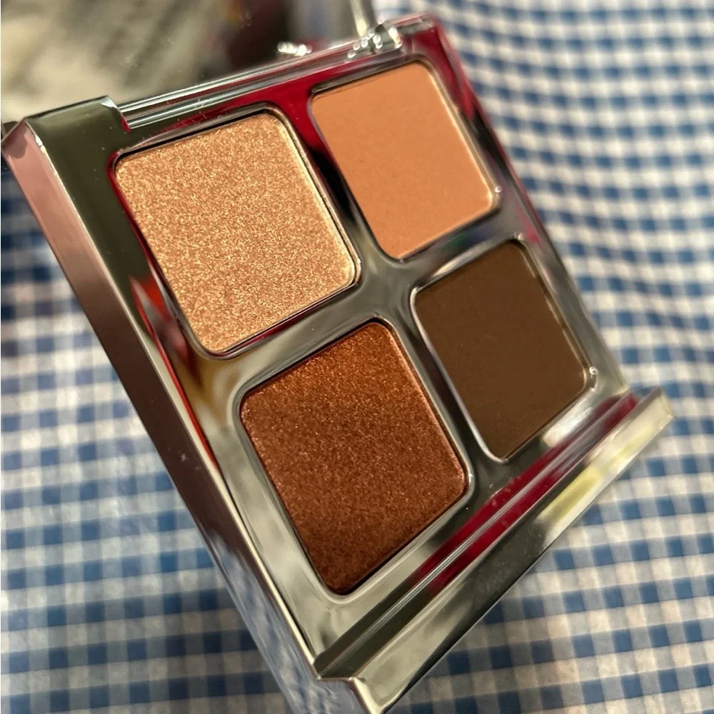 IL MAKIAGE Eyeshadow Palette - New with Box